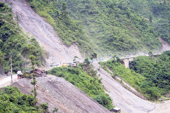 नारायणगढ-मुग्लिन सडक अाज रातिदेखि ६ घण्टा बन्द