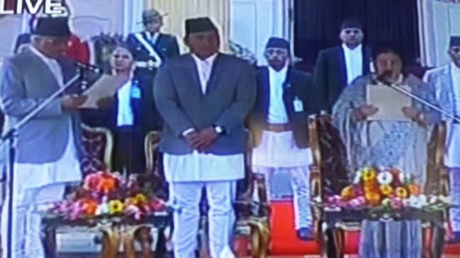 राष्ट्रपतिको सपथ पदमुक्त प्रधानन्यायाधीशबाट