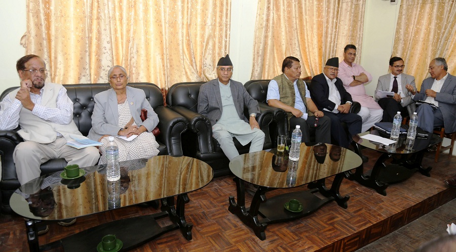 कांग्रेसले उठायो प्रधानमन्त्रीको नियतमा प्रश्न :  दोहोरो भूमिकाले न्यायालयमा समस्या