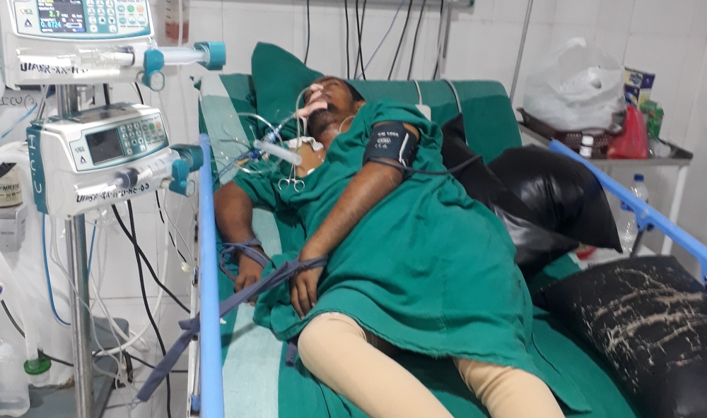 आईसीयूबाहिरको एउटा चित्कार– गरिबलाई पनि बाँच्न देऊ सरकार !