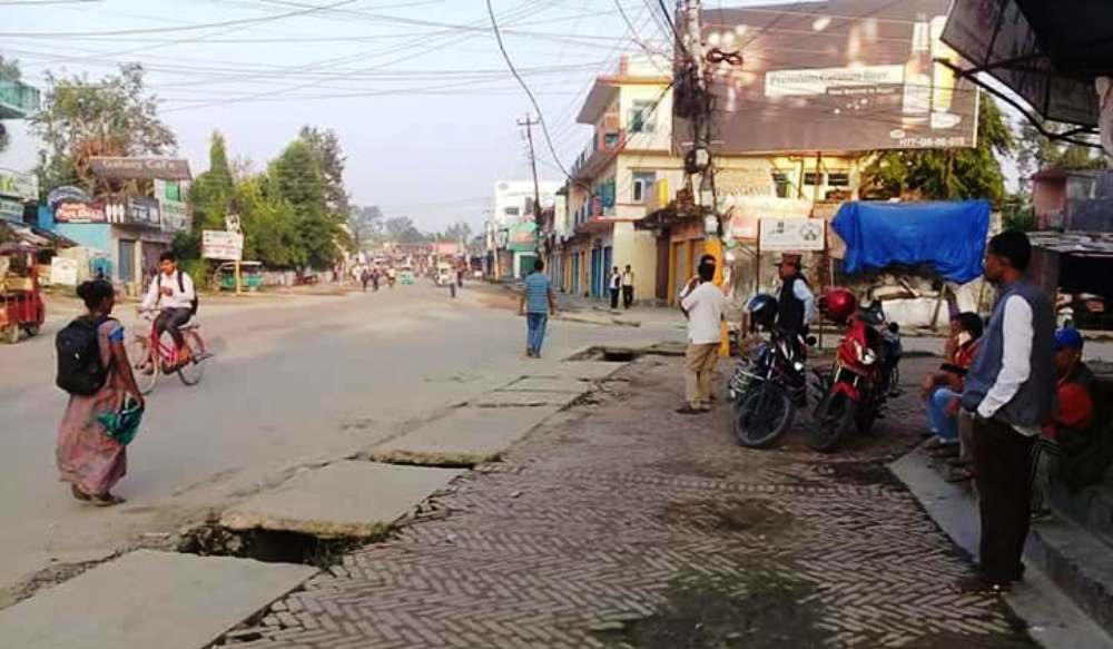 संघीयताको सकस : आमहड्तालको चपेटामा धनगढी
