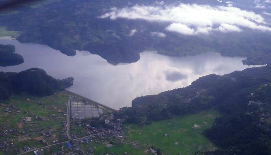 लाइफ ज्याकेटबिना डुंगा सयर गर्दा बेगनास तालमा दुर्घटना