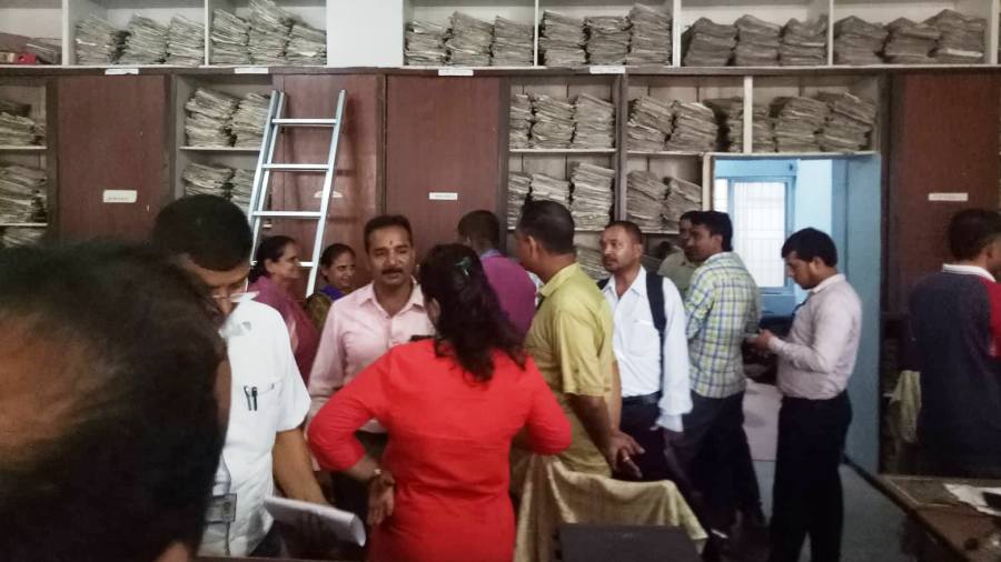 विराटनगर महानगर राजस्व शाखाका कर्मचारी घुससहित पक्राउ