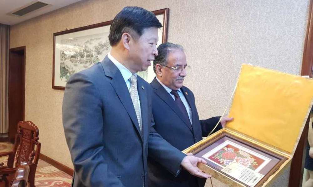 चिनियाँ कम्युनिस्ट पार्टीका विदेश विभाग प्रमुखसँग प्रचण्डको भेट