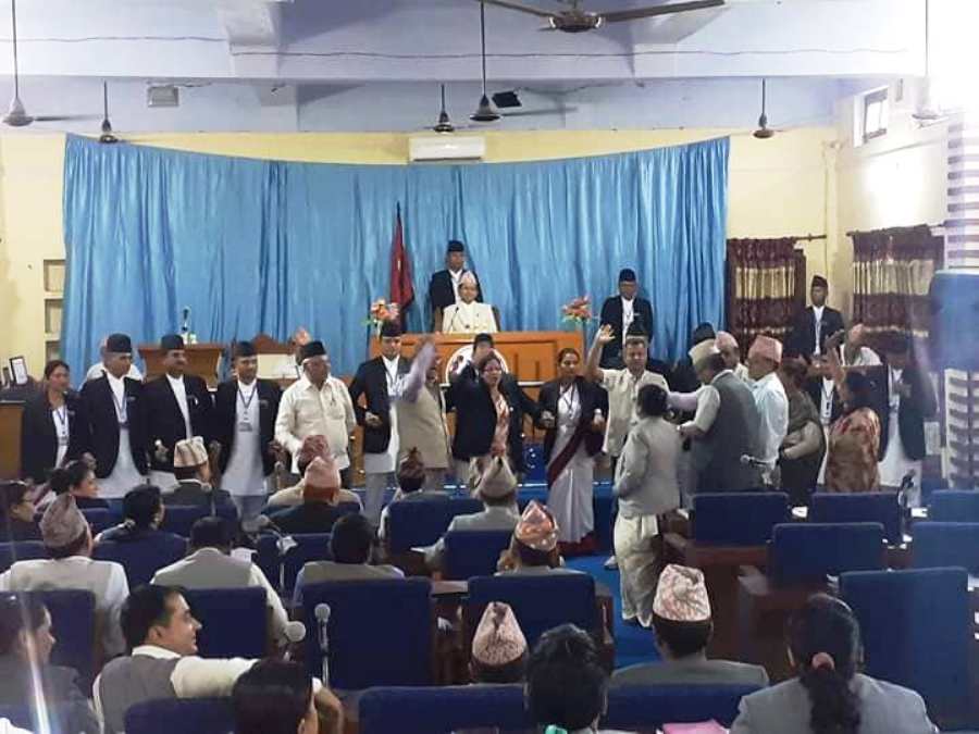 कांग्रेसको  नाराबाजीपछि प्रदेश ७ को प्रदेश सभा बैठक स्थगित