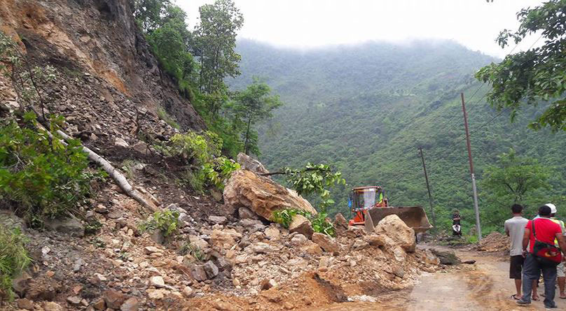 रसुवाबाट नेपाल-चीन राजमार्ग सञ्चालनमा