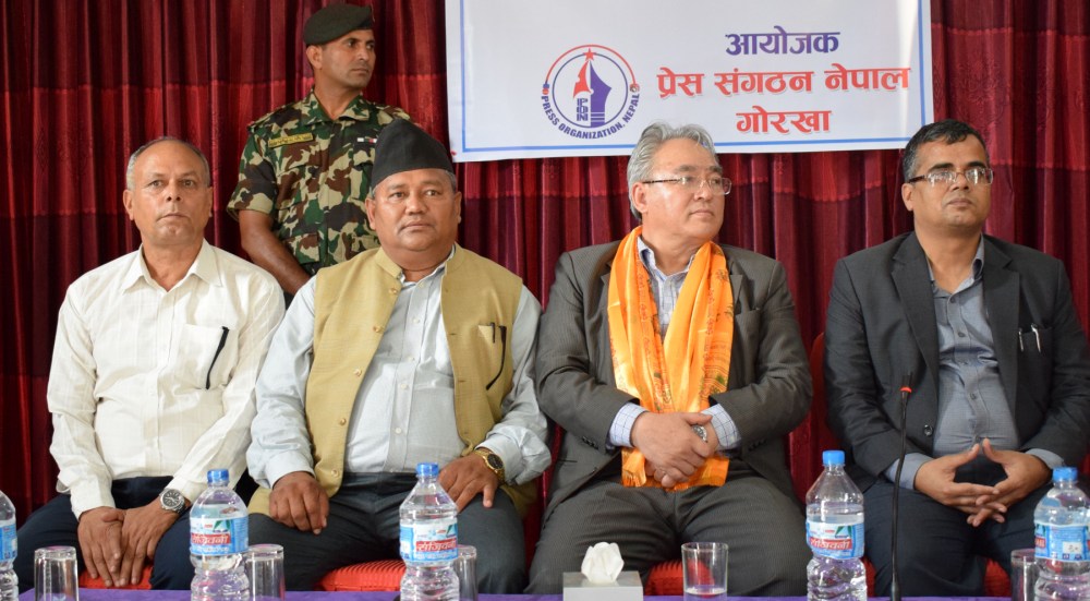 गोरखा पुगेर गृहमन्त्रीले भने- मन्त्रीमण्डल हेरफेर हुँदैन