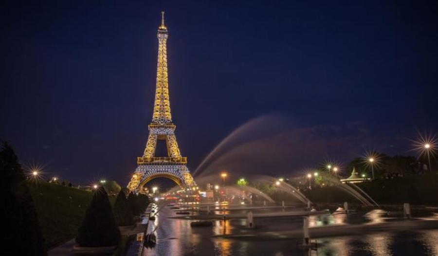 Eiffel-Tower-newskarobar