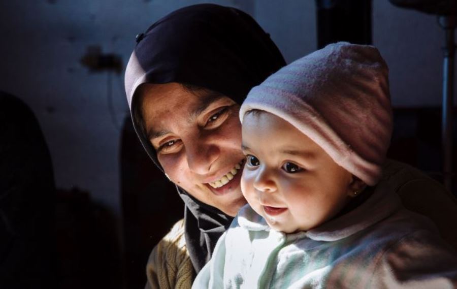 mother-and-woman-Unhcr