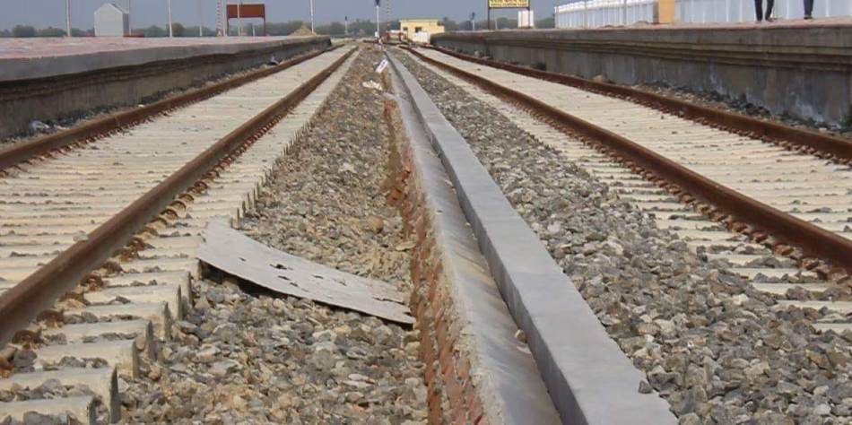 रेल सञ्चालनमा नआई भत्कियो नाला