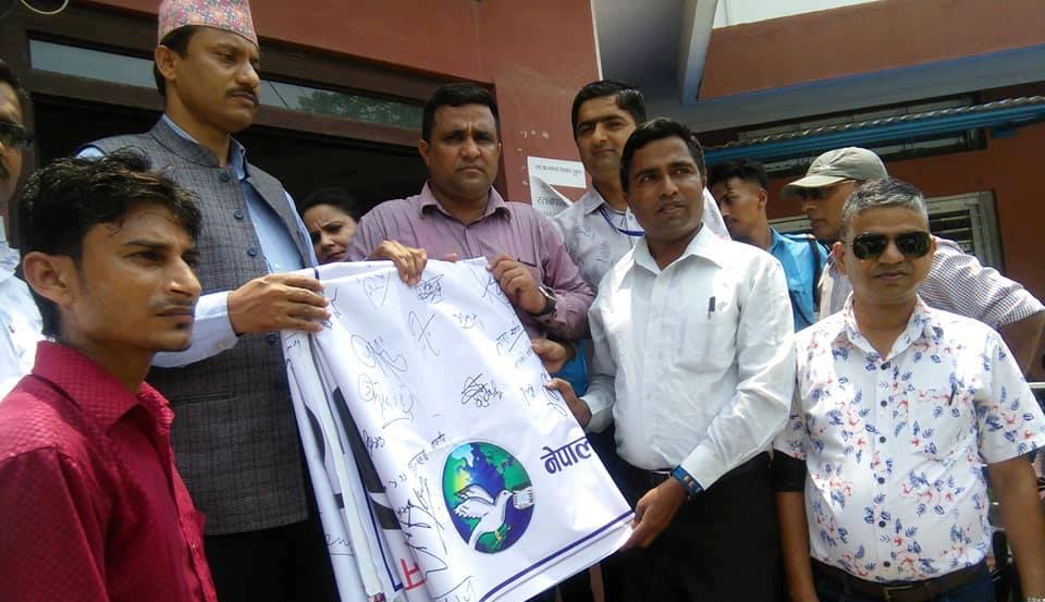 signature-media-bill-newskarobar