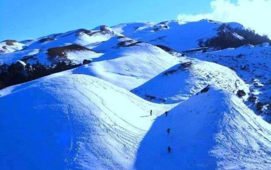 हिउँले लम्बियो विदेशी पर्यटकको बसाइ