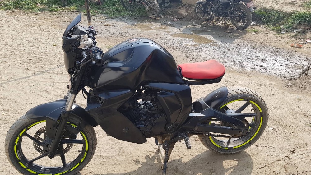 चर्को आवाज निकाल्ने र स्वरूप परिवर्त गरिएका मोटरसाइकल ट्राफिक प्रहरीको निशानामा