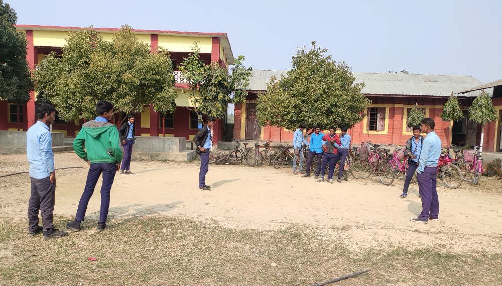 एसईईको प्रवेशपत्रका लागि घुस लिने प्रधानाध्यापक पक्राउ