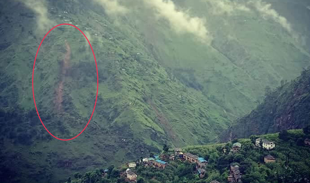 कालिकोटमा पहिरोले पुरिँदा एकै परिवारका ७ सहित ९ जनाको मृत्यु