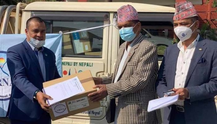 एनआरएनएद्वारा स्वास्थ्य मन्त्रालयलाई एक करोडको स्वास्थ्य सामग्री  हस्तान्तरण
