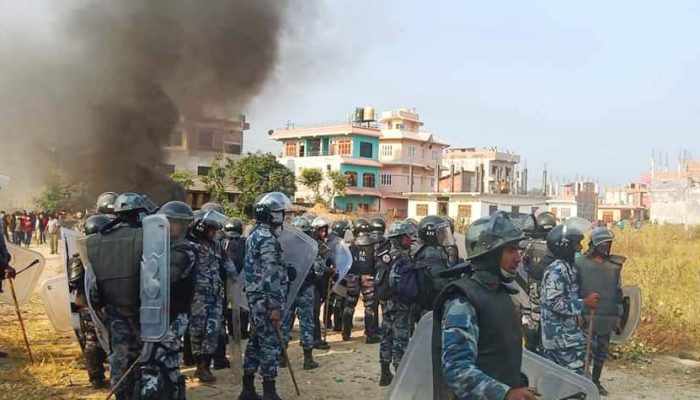 बर्दिबासमा बालिका हत्या प्रकरण : प्रदर्शनकारीमाथि गोली चल्यो, १ जना गम्भीर