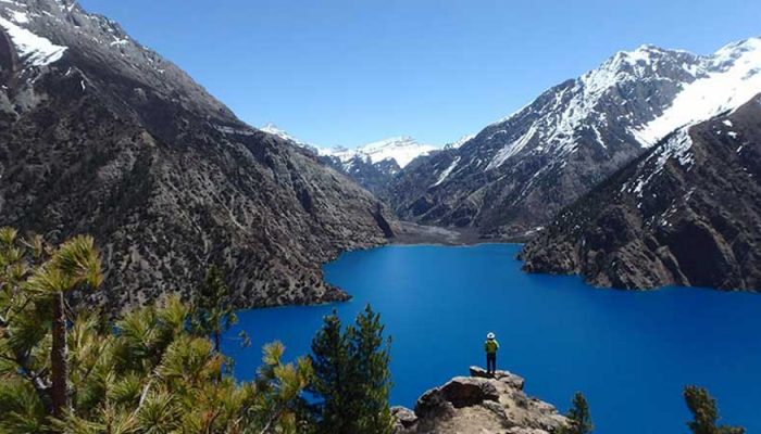 ज्यानको बाजी लगाएर निकुञ्जको सुरक्षा